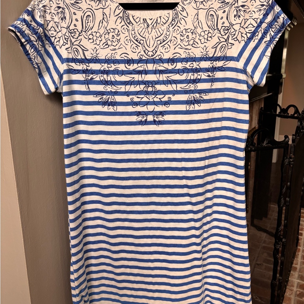 Vineyard Vines White Tee with Blue Floral Yoke